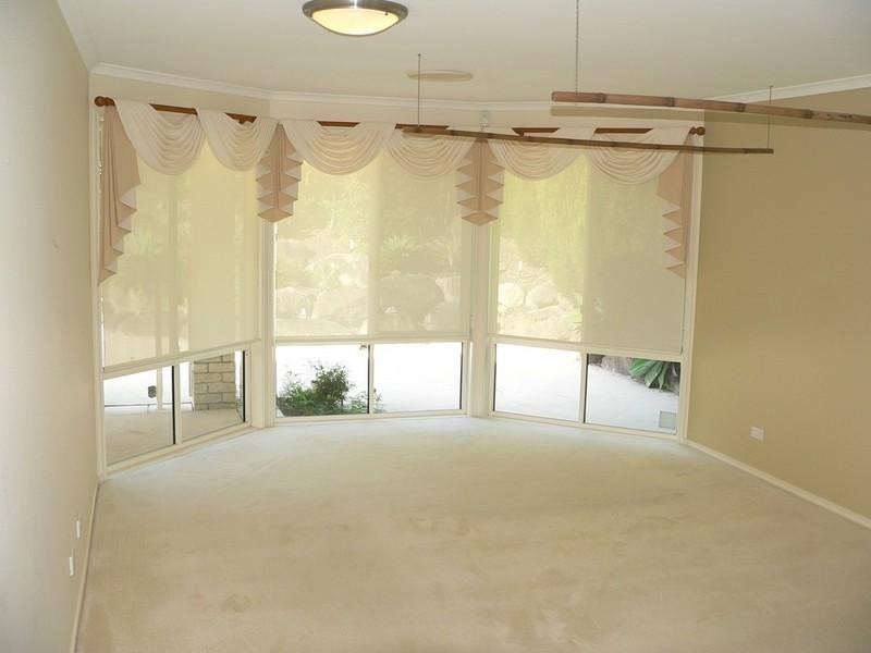 8 Hemes Close, Pacific Pines QLD 4211