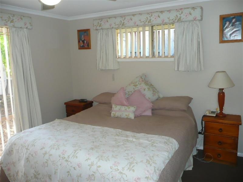 9 Rarotonga Rise, Pacific Pines QLD 4211