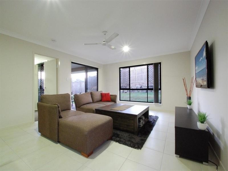 59 Manning Circuit, Pacific Pines QLD 4211