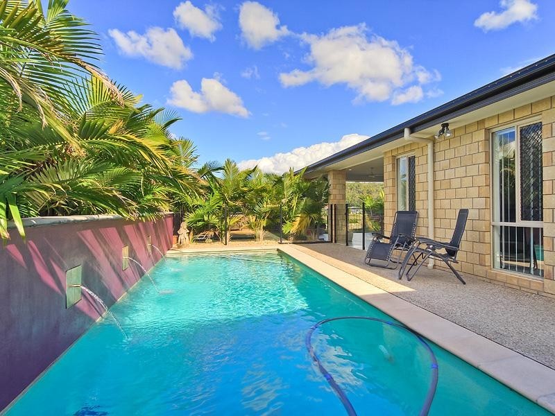 123 Wunburra Circuit, Pacific Pines QLD 4211