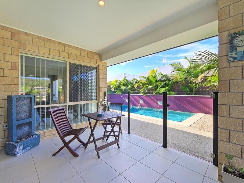 123 Wunburra Circuit, Pacific Pines QLD 4211