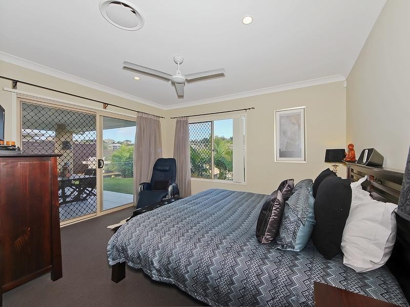 123 Wunburra Circuit, Pacific Pines QLD 4211