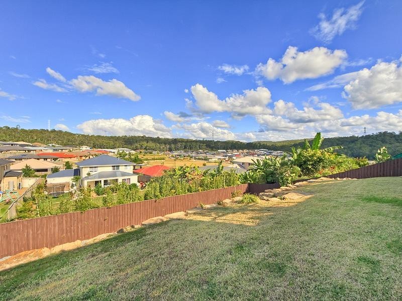 123 Wunburra Circuit, Pacific Pines QLD 4211