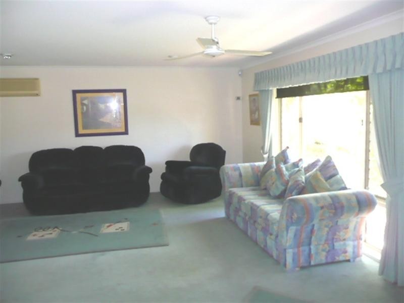 54 Cootharaba Drive, Helensvale QLD 4212