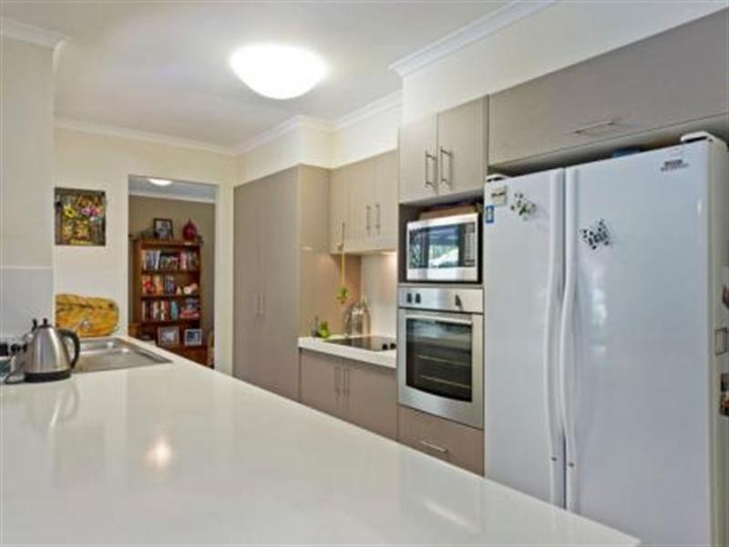 35 Mildura Drive, Helensvale QLD 4212