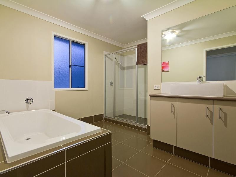 28 Valley View Vista, Wongawallan QLD 4210