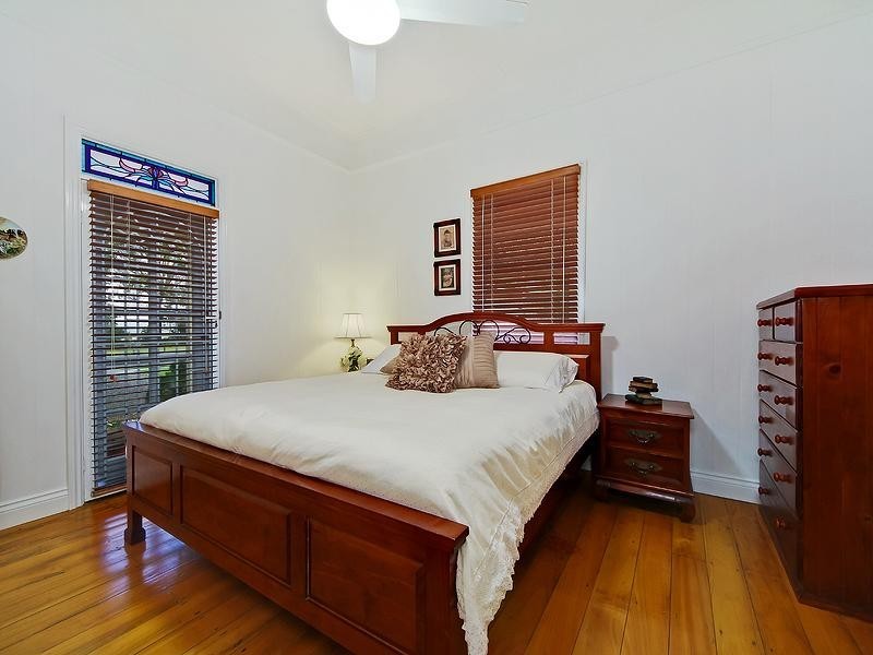 24 Esplanade, Coomera QLD 4209