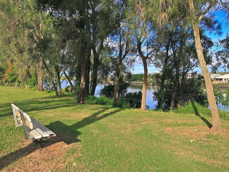 24 Esplanade, Coomera QLD 4209