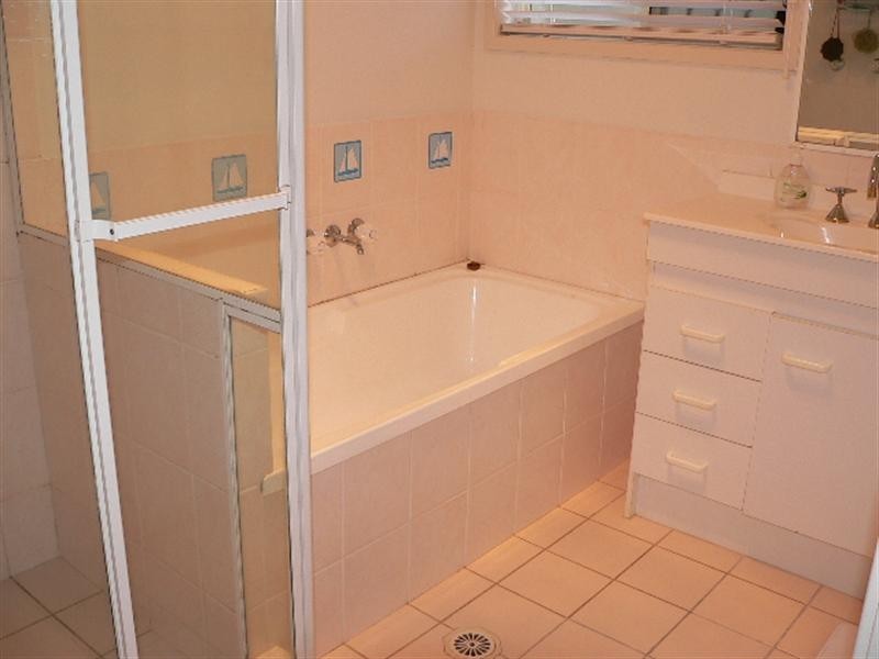 21 Trade Winds Drive, Helensvale QLD 4212