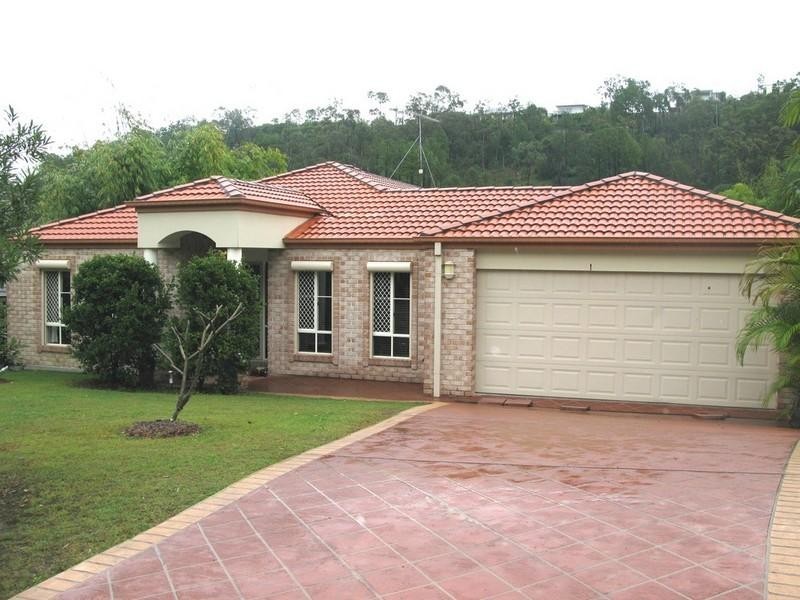 12 Equador Court, Pacific Pines QLD 4211