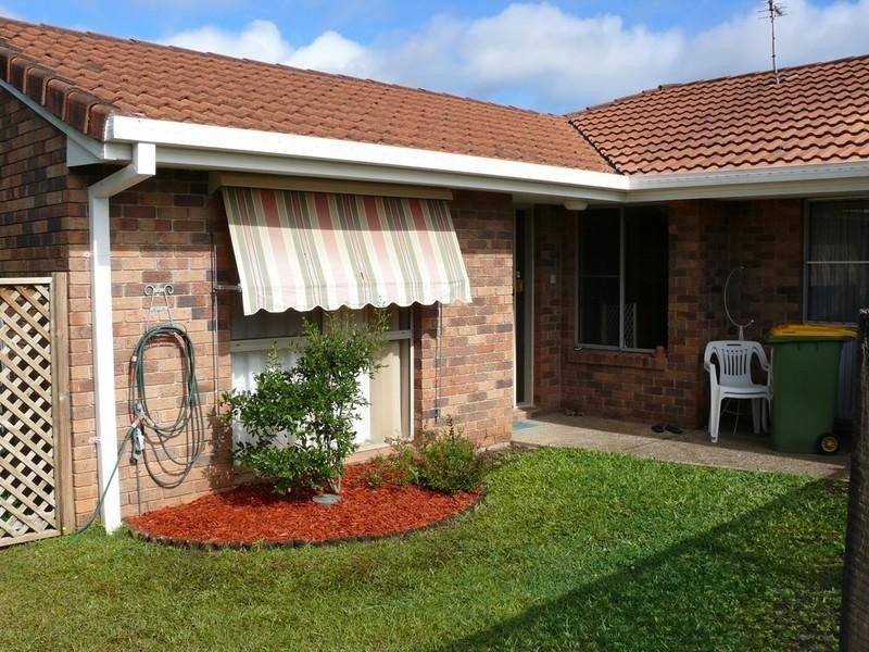 2/10 Ash Court, Arundel QLD 4214