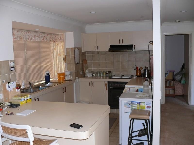 2/10 Ash Court, Arundel QLD 4214