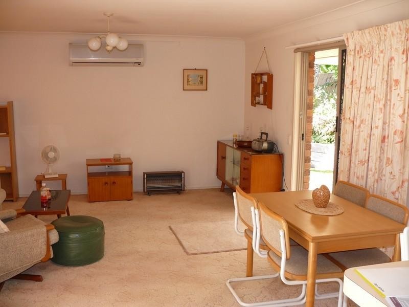 2/10 Ash Court, Arundel QLD 4214