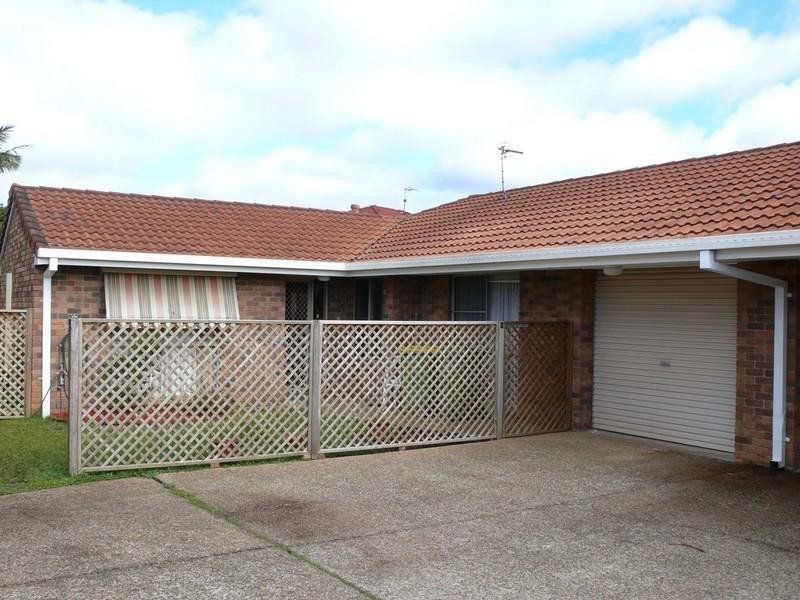 2/10 Ash Court, Arundel QLD 4214