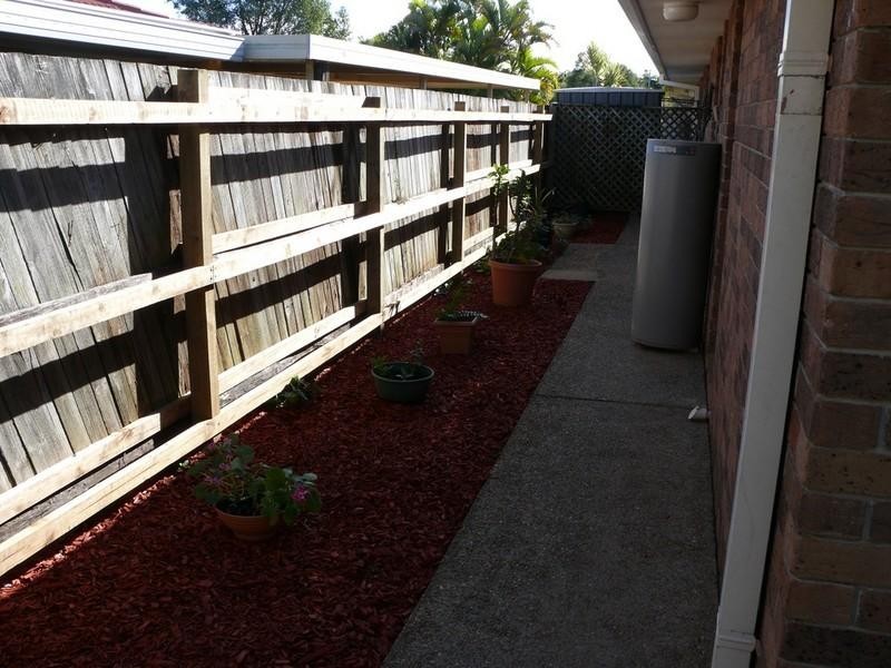 2/10 Ash Court, Arundel QLD 4214