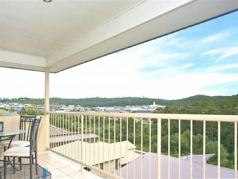 12 Chesterton Street, Pacific Pines QLD 4211