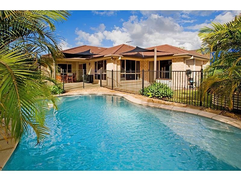 11 Govett Street, Pacific Pines QLD 4211