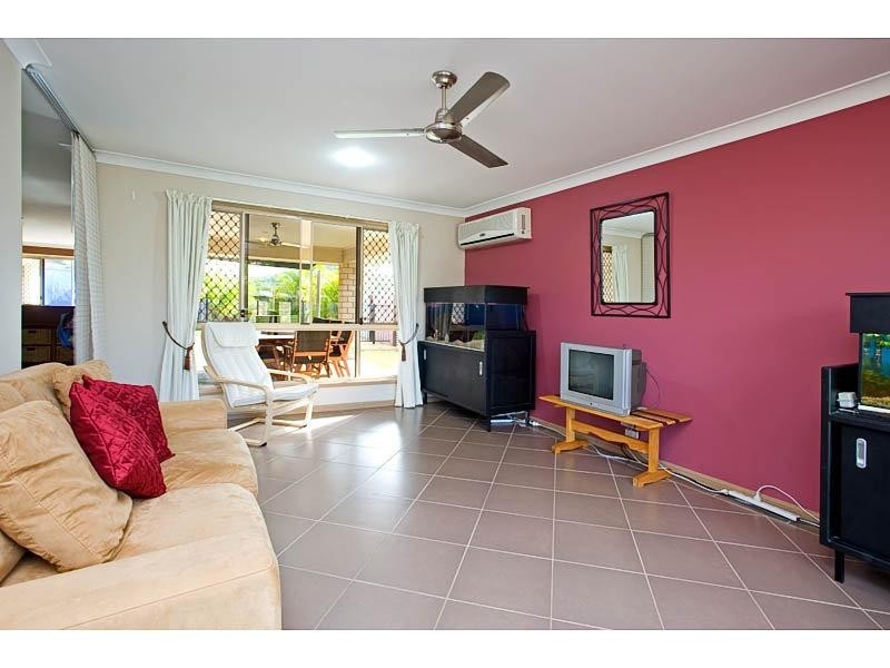 11 Govett Street, Pacific Pines QLD 4211