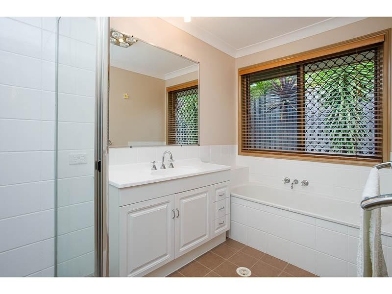 11 Govett Street, Pacific Pines QLD 4211