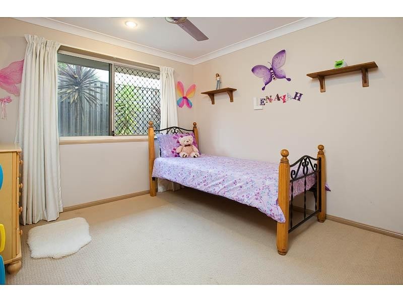 11 Govett Street, Pacific Pines QLD 4211