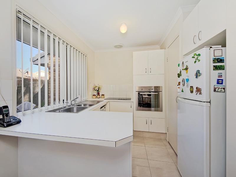 11 Maple Court, Oxenford QLD 4210