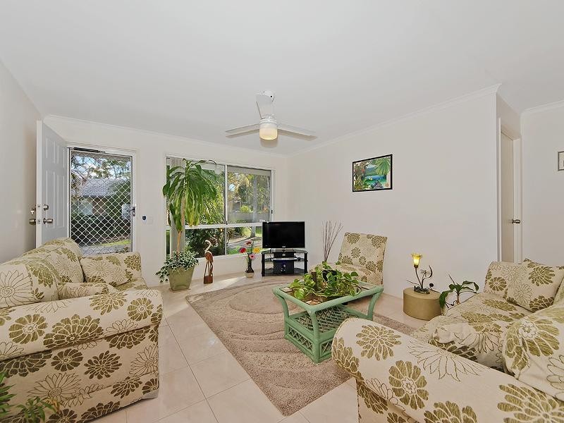 11 Maple Court, Oxenford QLD 4210