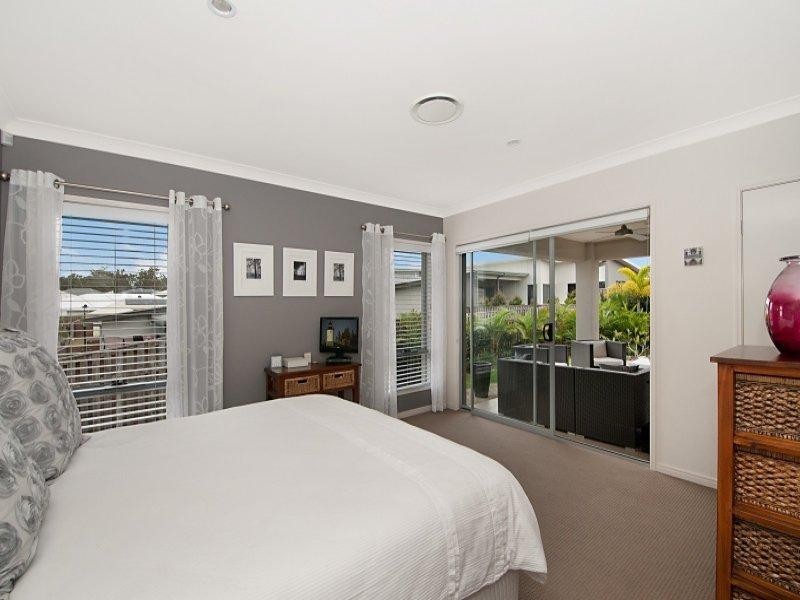 19 Scenic Crescent, Coomera QLD 4209