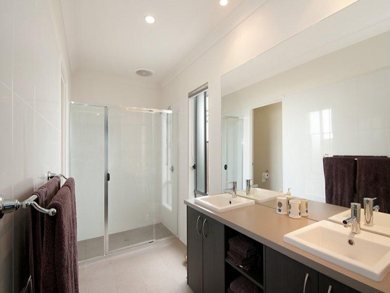 19 Scenic Crescent, Coomera QLD 4209