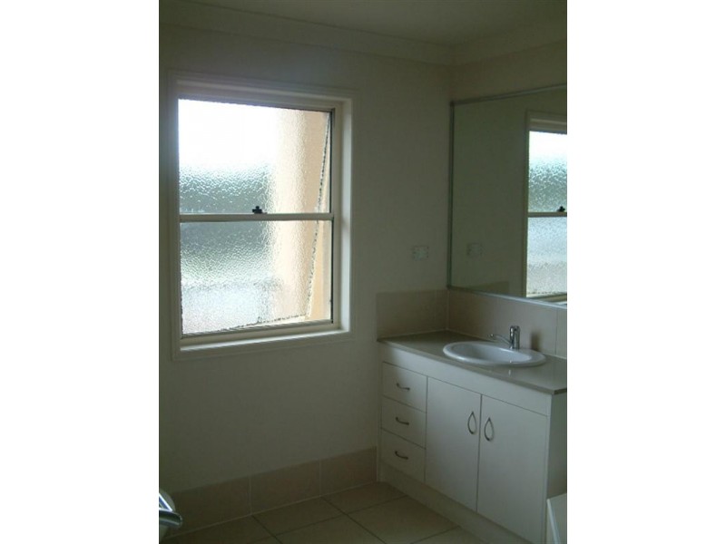 2/2 Hudson Court, Coomera QLD 4209