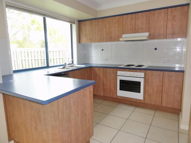 10/2 Studio Drive, Pacific Pines QLD 4211