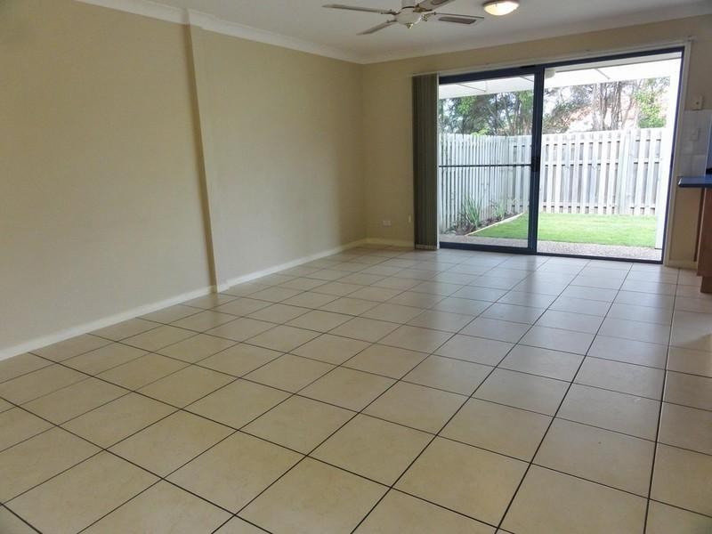 10/2 Studio Drive, Pacific Pines QLD 4211