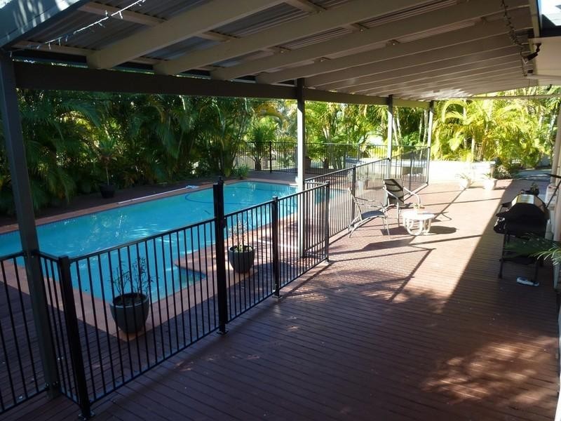 1 Brentwood Terrace, Oxenford QLD 4210