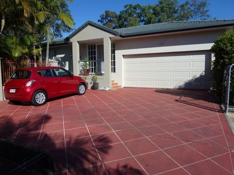 1 Brentwood Terrace, Oxenford QLD 4210