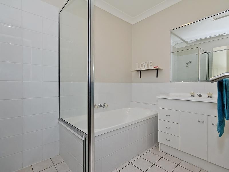 5/13 Hervey Street, Pacific Pines QLD 4211