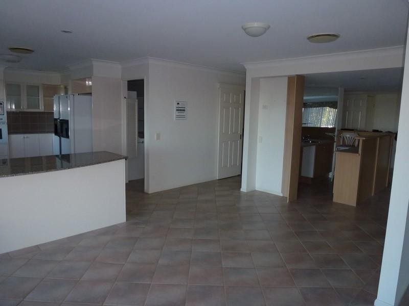 92 Tamworth Drive, Helensvale QLD 4212