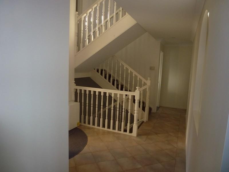 92 Tamworth Drive, Helensvale QLD 4212