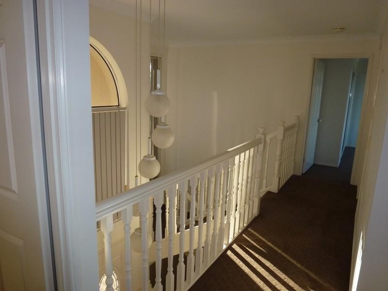 92 Tamworth Drive, Helensvale QLD 4212