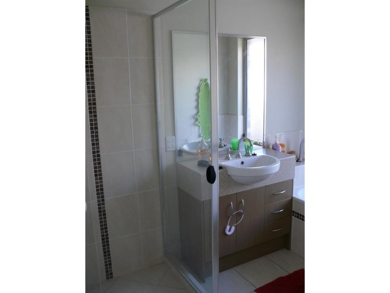 8 Flynn Street, Upper Coomera QLD 4209