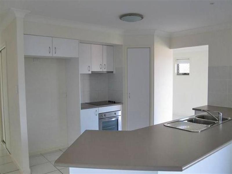 29 Angourie Crescent, Pacific Pines QLD 4211