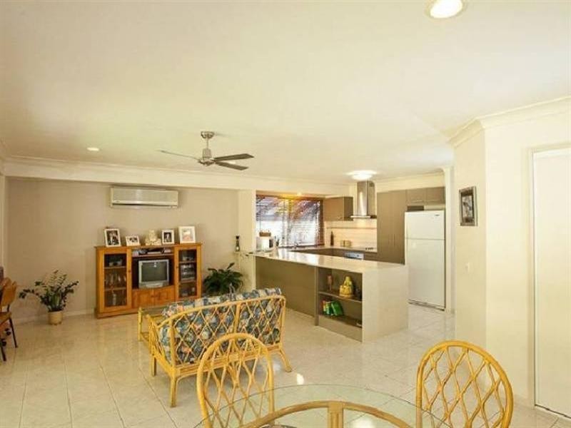 88 California Drive, Oxenford QLD 4210