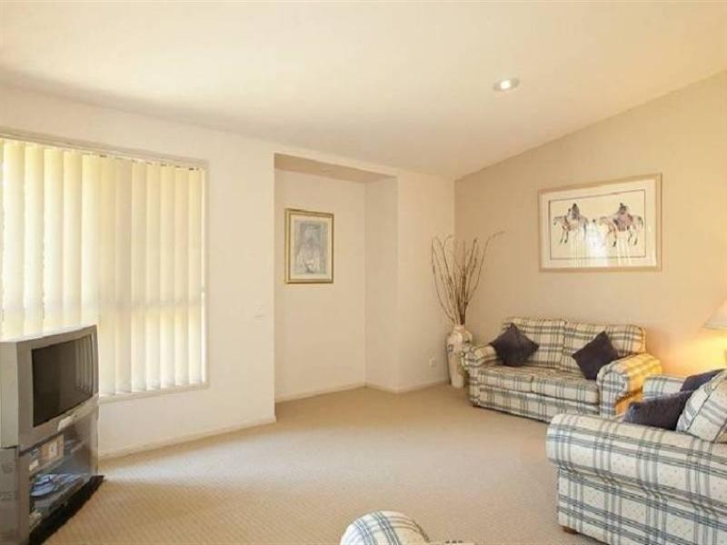 88 California Drive, Oxenford QLD 4210