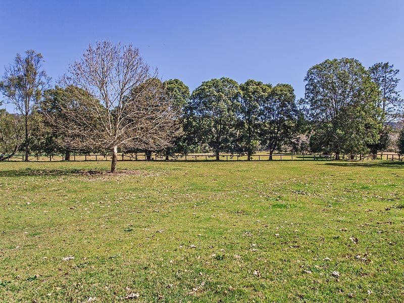 26 Braeside Crescent, Maudsland QLD 4210