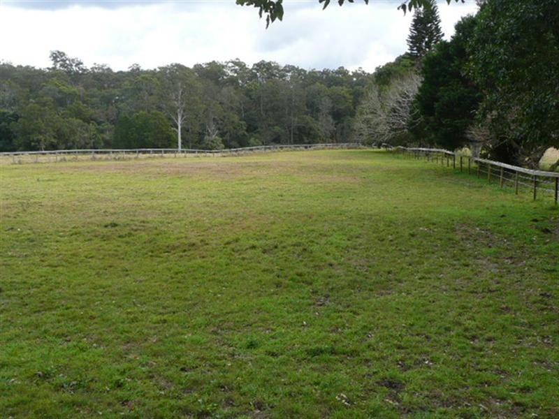 26 Braeside Crescent, Maudsland QLD 4210