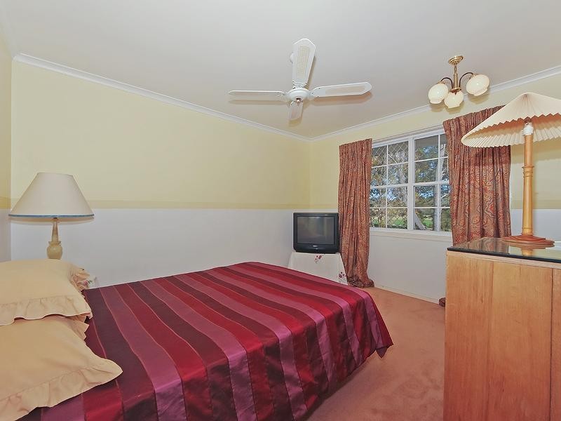 26 Braeside Crescent, Maudsland QLD 4210