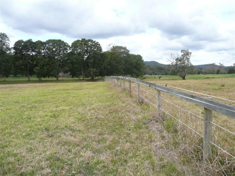 26 Braeside Crescent, Maudsland QLD 4210