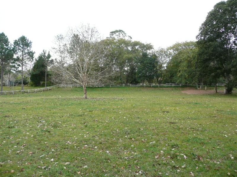 26 Braeside Crescent, Maudsland QLD 4210