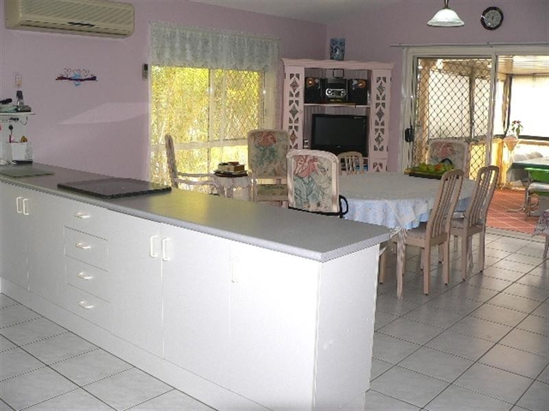 8 Meadowvale Street, Oxenford QLD 4210