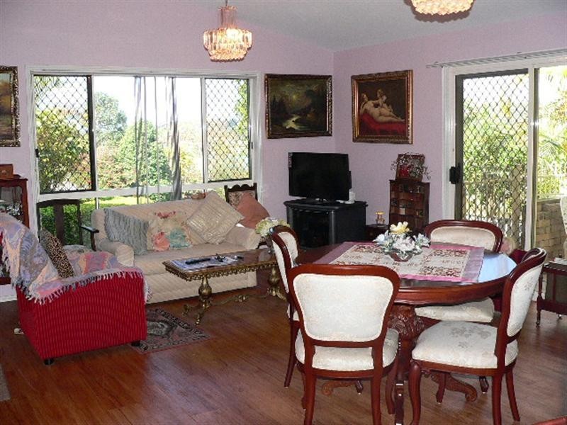 8 Meadowvale Street, Oxenford QLD 4210