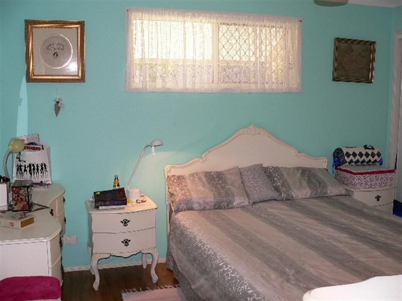 8 Meadowvale Street, Oxenford QLD 4210