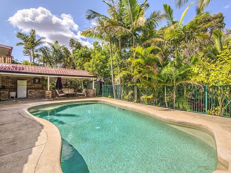 64 California Drive, Oxenford QLD 4210